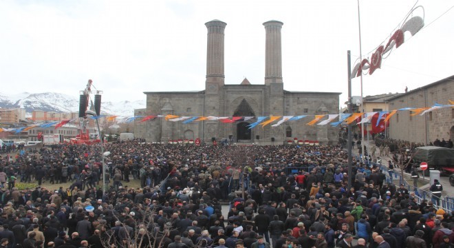 ''Rabbim bizlere fethini yakın kılsın''
