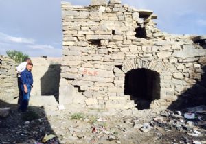 VAN'DA 400 YILLIK ERMENİ KİLİSESİ TURİZME KAZANDIRILMASI İÇİN ÇALIŞMA BAŞLATILDI