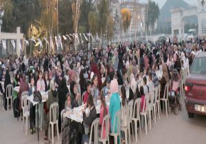 ‘Yetim gülerse, dünya güler'