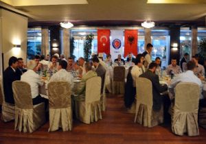 ARNAVUTLUK'TA İFTAR PROGRAMLARINA DESTEK