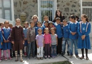 Ertan'dan ilgi çekici kutlama