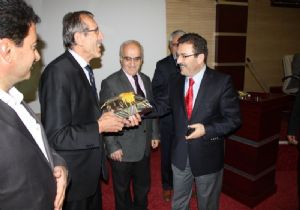 Altınok Aksaray Valisi