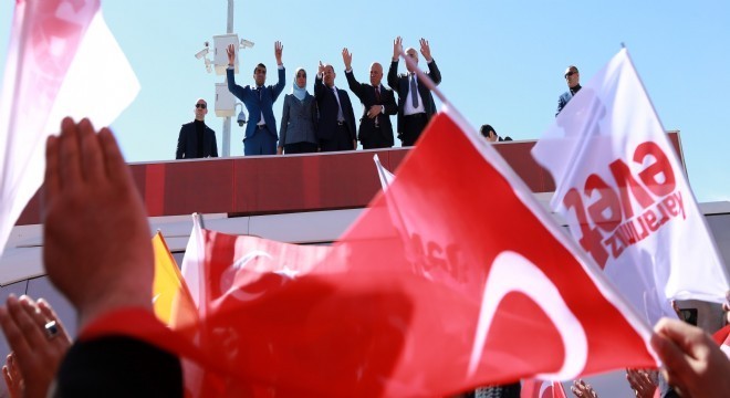 AK Partiden Tekman'a referandum çıkarması