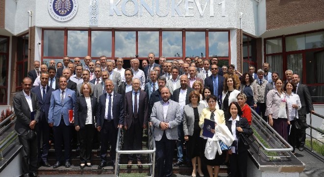 ATAUNİ'de, “Kırk Yılın Rekoru: Teşekkür Töreni”