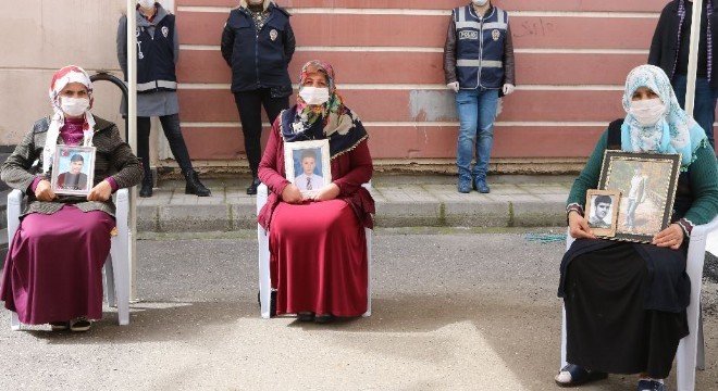 Ailelerin evlat nöbeti 216'ncı gününde