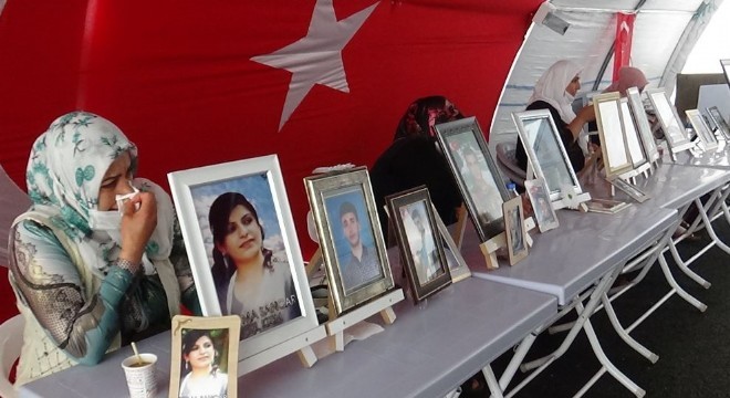 Ailelerin evlat nöbeti 305'inci gününde