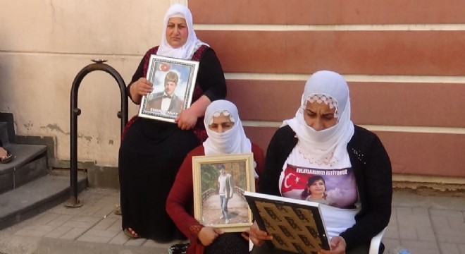 Ailelerin evlat nöbeti 331'inci gününde