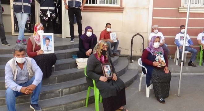 Ailelerin evlat nöbeti 384'üncü günde