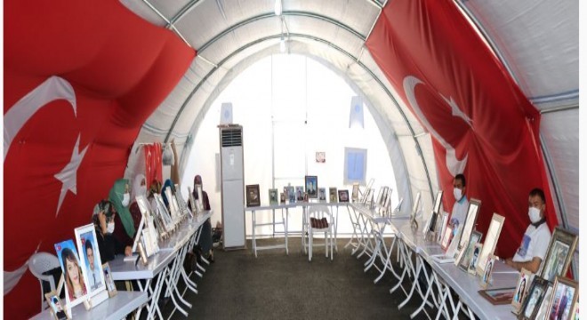 Ailelerin evlat nöbeti 393'üncü gününde