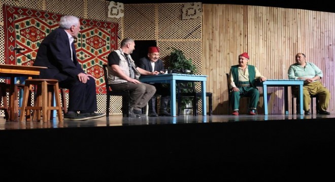 Alkışlar, Erzurum Şehir Tiyatrosu'na