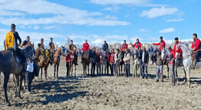 Aşkale'de ciritçiler sezona hazırlanıyor