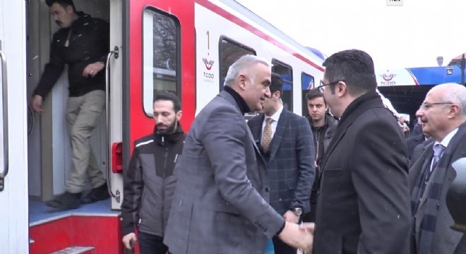 Bakan Ersoy Erzurum'daydı