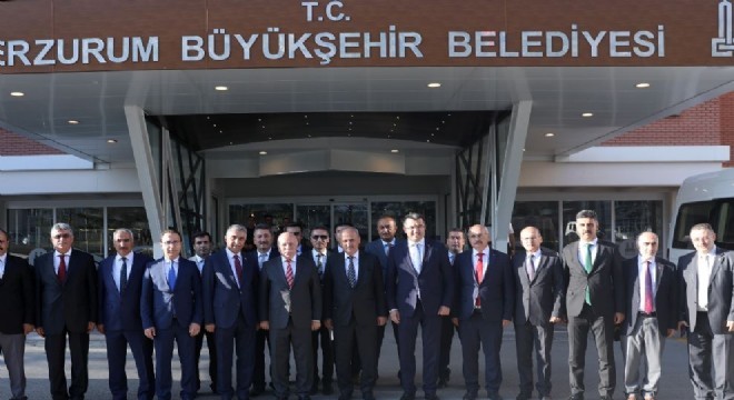 Büyükşehir Bakan Turhan'ı ağırladı