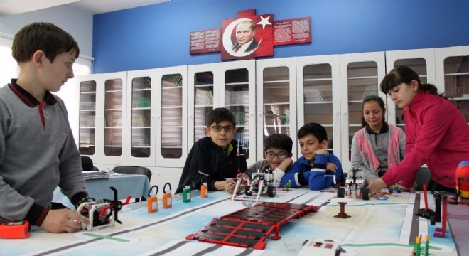 Büyükşehir'den robotik kodlama yaz kursu