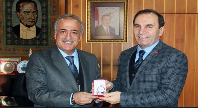 Dadaş Vali Erzurum'daydı