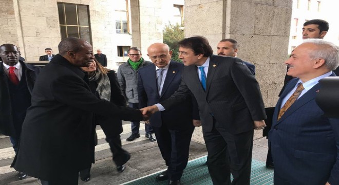 Dostluk Gurubu Cumhurbaşkanı Conde'yi ağırladı
