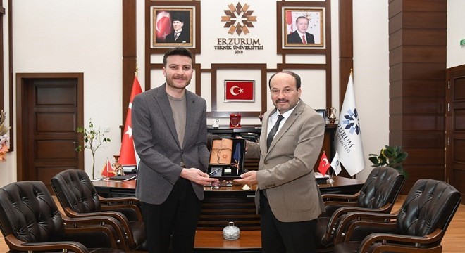 ETÜ'de bilimsel başarıya ödül
