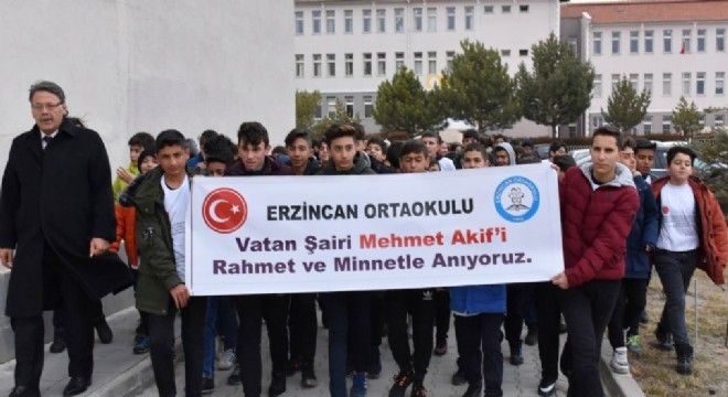 Erzincan'da Vatan Şairi Mehmet Akif Ersoy anıldı
