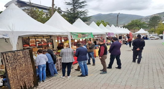 Erzurum cağ kebabı Hakkari Yöresel Ürün Fuarı'nda