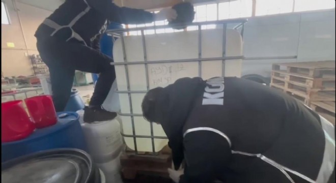 Erzurum'da 1 ton metil alkol ele geçirildi