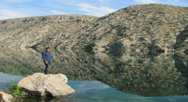 Fırat nehrinde kartpostallık görüntü