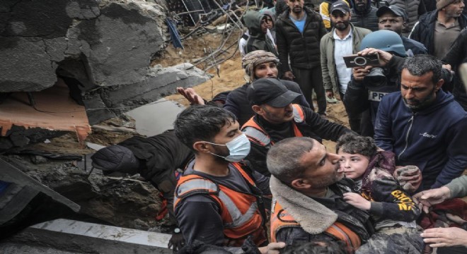 Gazze'de can kaybı 30 bin 800'e yükseldi