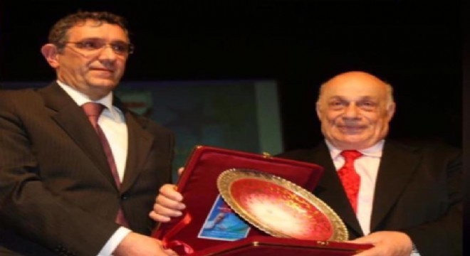 Güneş Vakfı Denktaş'ı andı