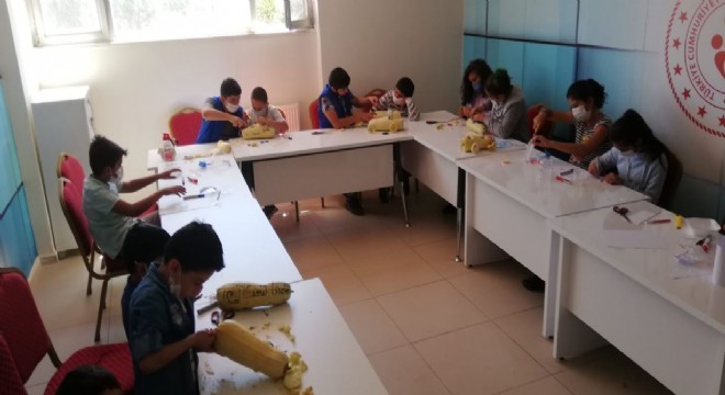 Hayallerini sanata dönüştürüyorlar