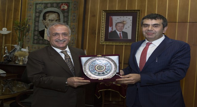 MEB Müsteşarı Yusuf Tekin, Rektör Çomaklı'yı Ziyaret Etti