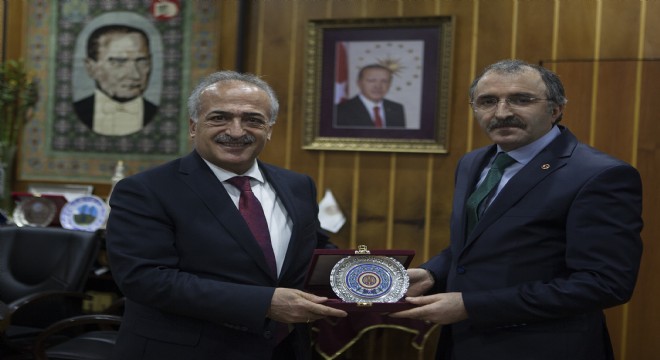 Maliye Bakan Yardımcısı Yavilioğlu'ndan Rektör Çomaklı'ya Ziyaret