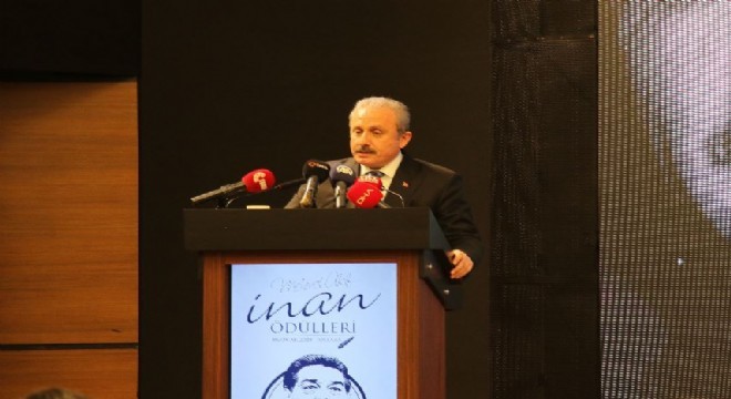 Mehmet Akif İnan'a vefa