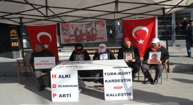 Muş'ta ailelerin eylemi devam ediyor