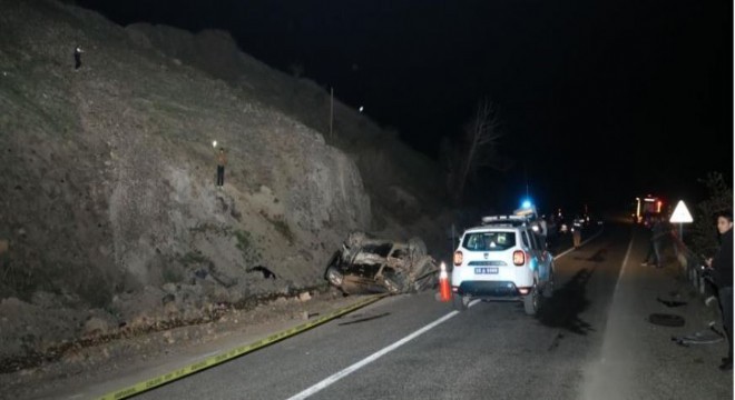 Narman Kireçli'de trafik kazası: 3 ölü, 2 yaralı