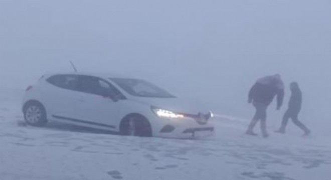 Palandöken'de yoğun sis ulaşımı olumsuz etkiledi