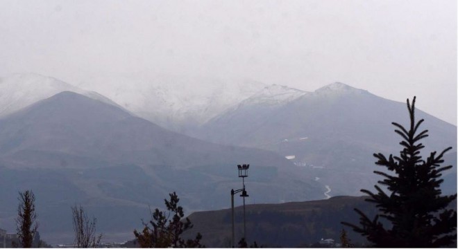 Palandöken'e kar düştü