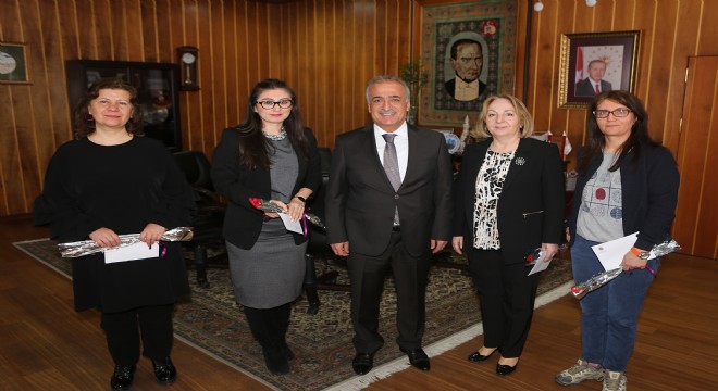 Rektör Çomaklı 8 Mart Dünya Kadınlar Günü'nü Kutladı