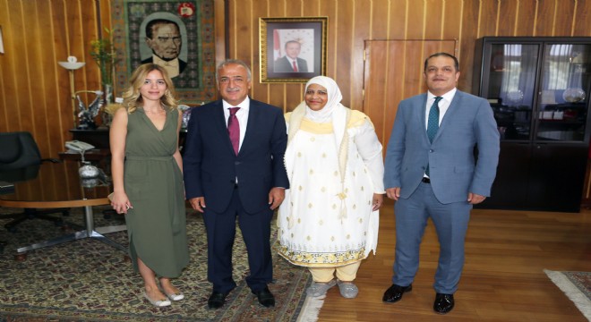 Rektör Çomaklı, ABD Büyükelçiliği Kültür Ataşesi Williams'ı Ağırladı