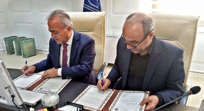 Rektör Çomaklı İran'da