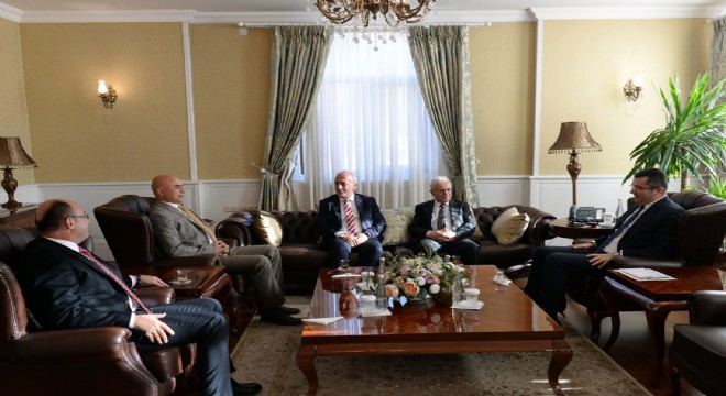 Rektör Çomaklı'dan, Vali Okay Memiş'e Hayırlı Olsun Ziyareti