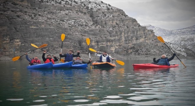 Tortum Gölünde sıra dışı etkinlik