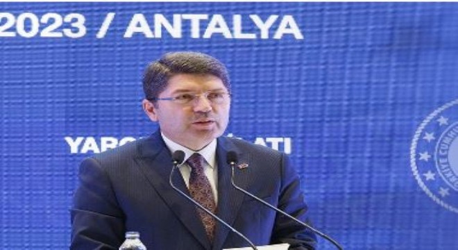 Tunç'tan yeni anayasa mesajı