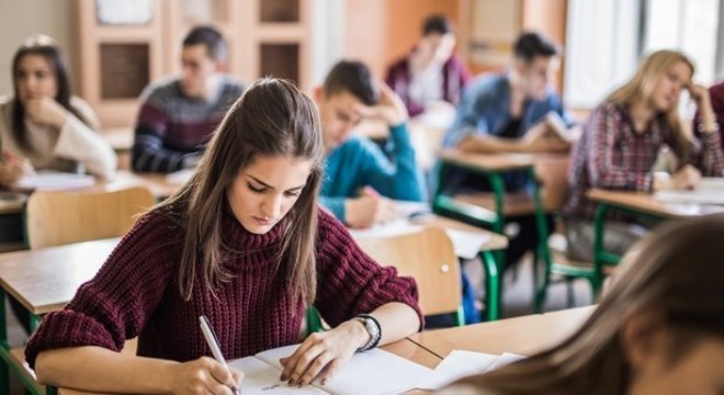 YKS'de 2 milyon 433 bin 219 aday ter dökecek