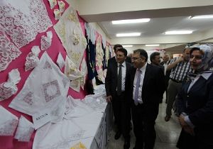 El emeklerini sergilediler