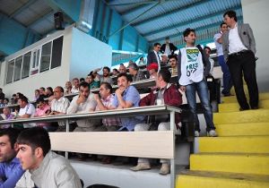 Basın tribününde gazeteci yoktu...