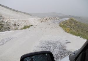 Yağışlar ulaşımı engelledi