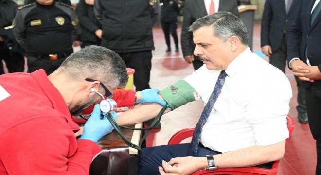 Çiftçi 45'inci kez kan bağışında bulundu