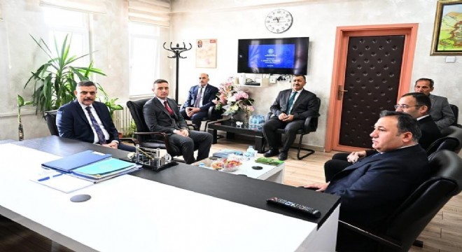 Çiftçi'ye Sanayi ve Teknoloji brifingi verildi
