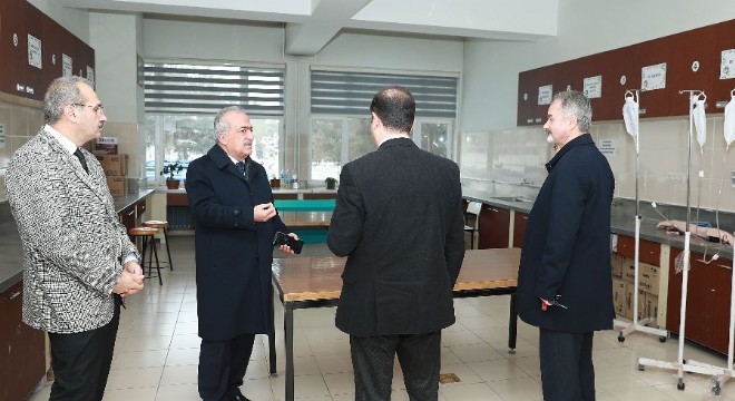 Çomaklı Tıp Fakültesi'nde incelemelerde bulundu