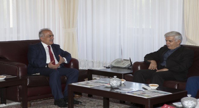 İran Başkonsolosu Hüseyin Kasımi'den Rektör Çomaklı'ya Veda Ziyareti