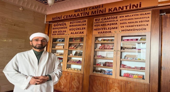 ‘Gönül bahçemize bir gül de sen bırak'